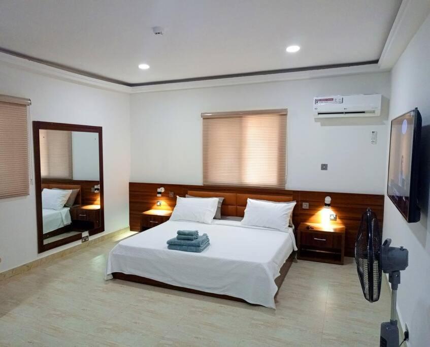 3 Bedroom Luxurious Awo Villa 伊巴丹 外观 照片